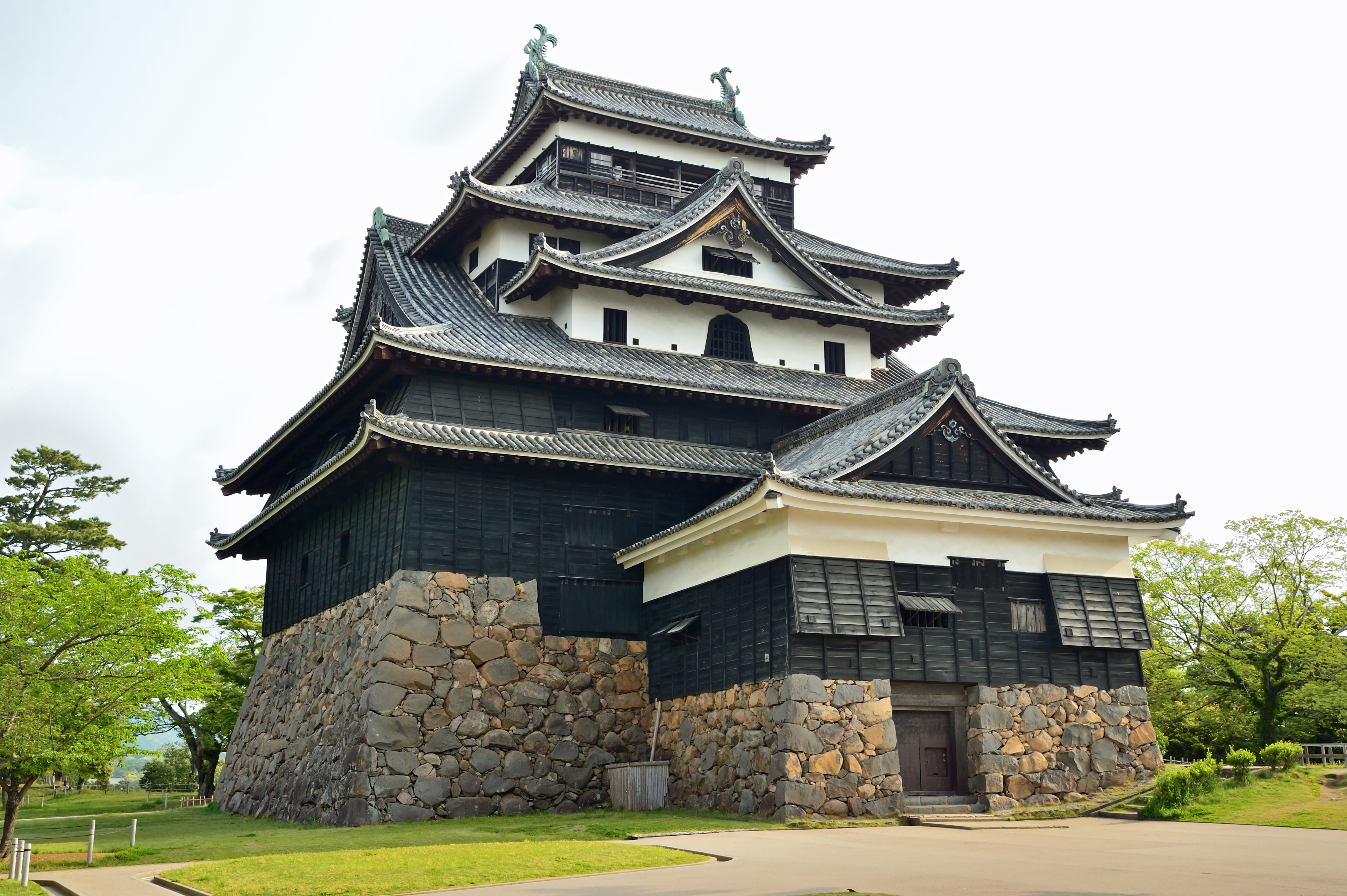 Matsue Castle and Yuushien Garden Trip